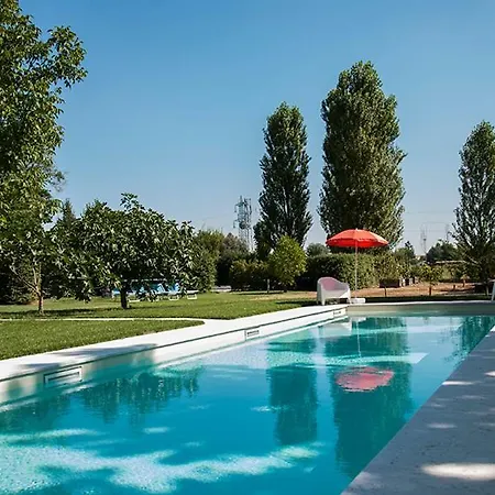 Luminoso In Con Piscina Campiano (Emilia-Romagna)